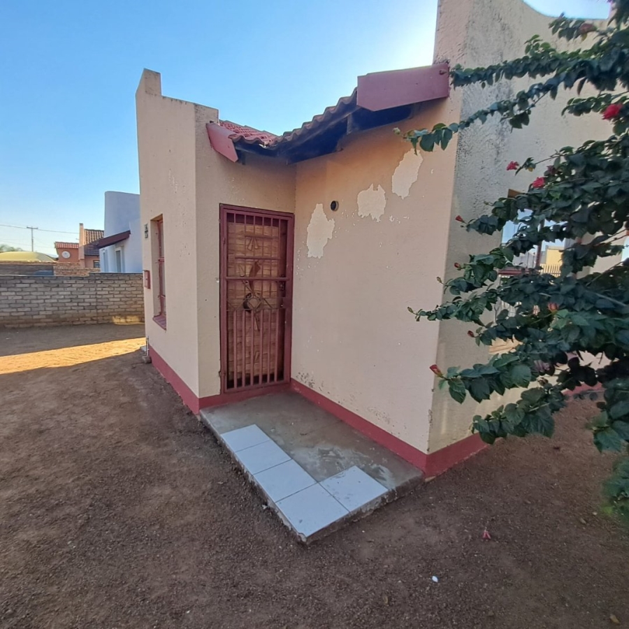 2 Bedroom Property for Sale in Lebanon North West
